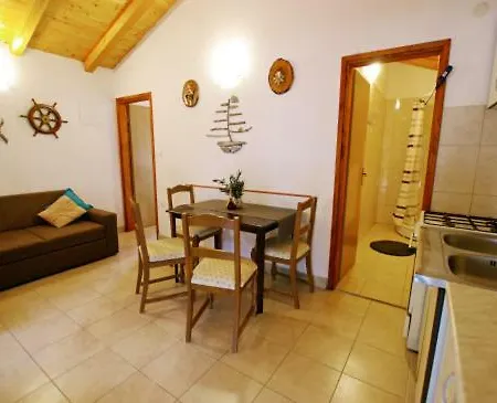 Fisherman's House One Island 2 2 Id 857 Apartamento Pakoštane
